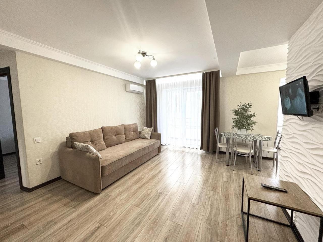 קייב Artal Apartment On Obolonskyi Avenue 16A, 2 Bedroom מראה חיצוני תמונה